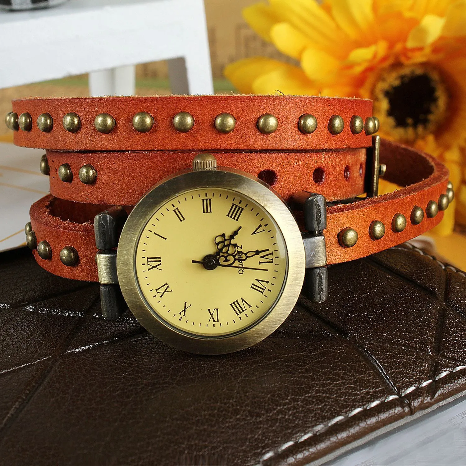 Fashionable River Leather Belt Retro Watch