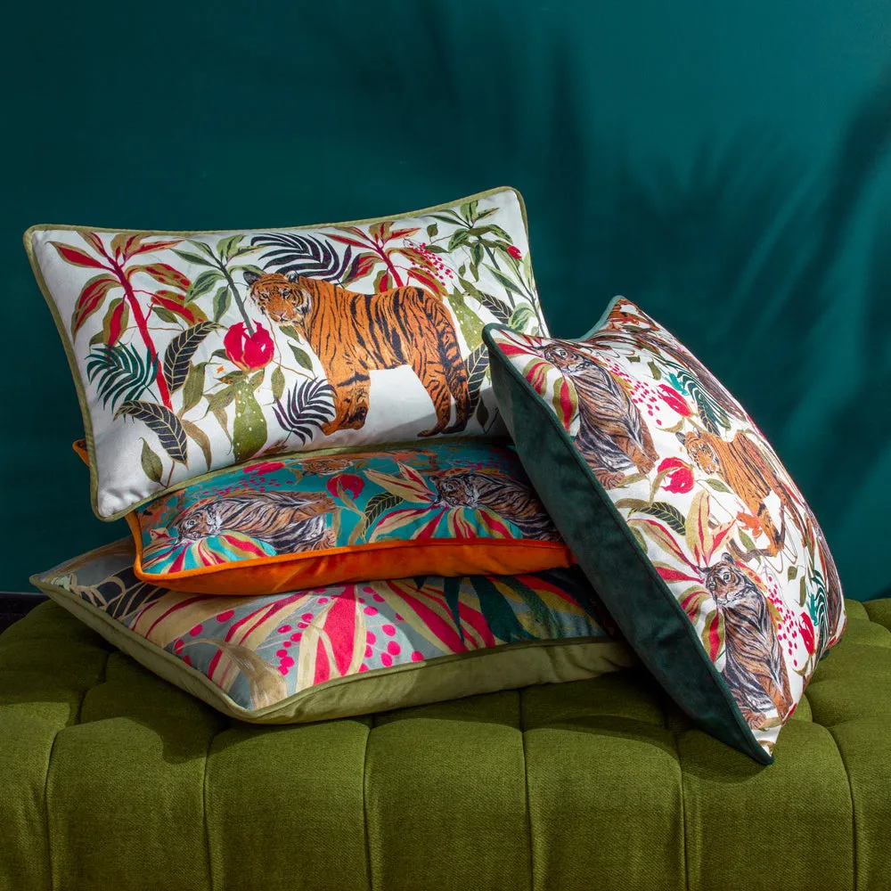 Kali Jungle Tigers Cushion Ivory